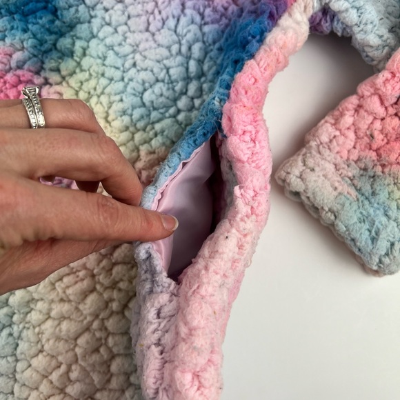 Coffee Shop Rainbow Sherpa Pullover {6x} - Picture 4 of 10